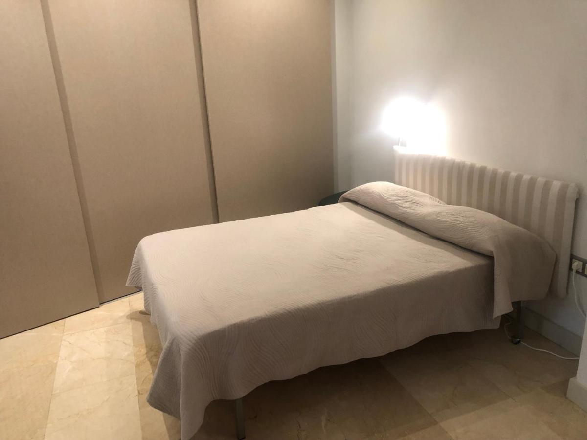 Estudio Con Parking Privado Madrid Exterior photo