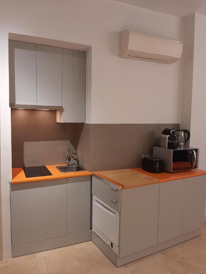 Estudio Con Parking Privado Madrid Exterior photo